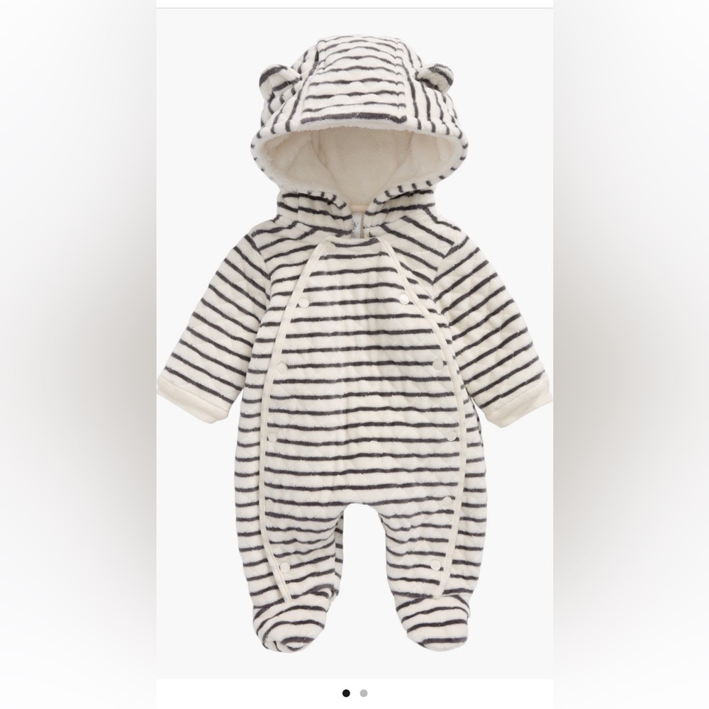 Nordstrom Baby Cream and Black Striped Plush Hooded Bunting